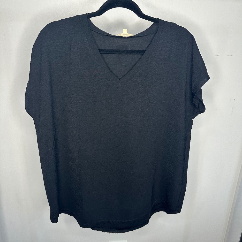 Jodifl-Black Top Size Small